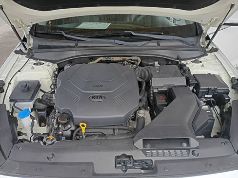 Used 2017 Kia Cadenza Technology FWD image 33