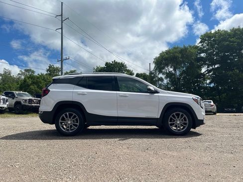 Used 2024 GMC Terrain SLT FWD image 6