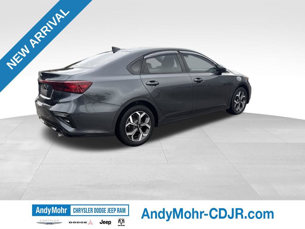 Used 2019 Kia Forte LXS FWD image 5