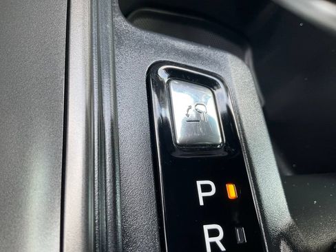 Used 2024 Ford F150 Lariat AWD/4WD image 21