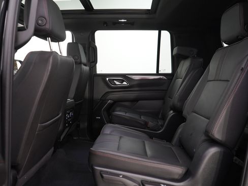 Used 2024 Chevrolet Suburban RST w/ Luxury Package AWD/4WD image 20