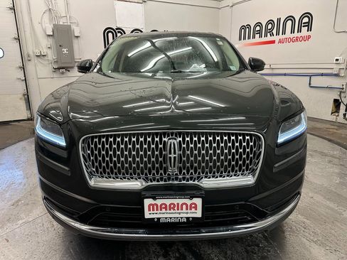 Used 2022 Lincoln Nautilus Reserve w/ Equipment Group 201A image 10