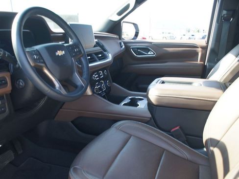 Used 2024 Chevrolet Tahoe High Country AWD/4WD image 15