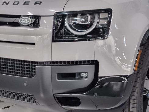 New 2026 Land Rover Defender 110 X-Dynamic SE AWD/4WD image 12