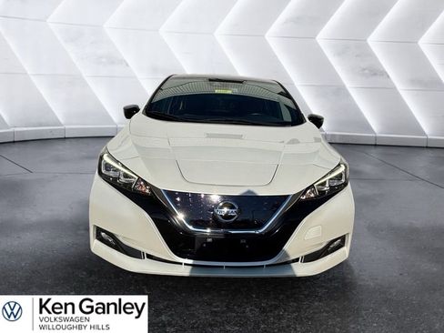 Used 2019 Nissan Leaf SL w/ SL Technology Package FWD image 2