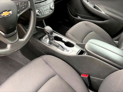 Used 2023 Chevrolet Malibu LT FWD image 16