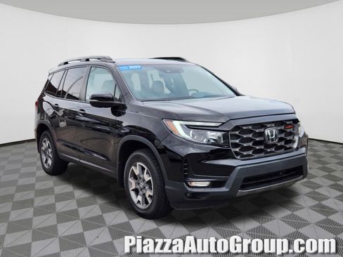 Certified 2023 Honda Passport TrailSport image 1