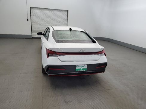 Used 2024 Hyundai Elantra SEL FWD image 6