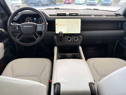 New 2026 Land Rover Defender 110 X-Dynamic SE image 16