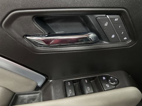 Used 2024 Chevrolet Colorado ZR2 w/ ZR2 Convenience Package III image 18