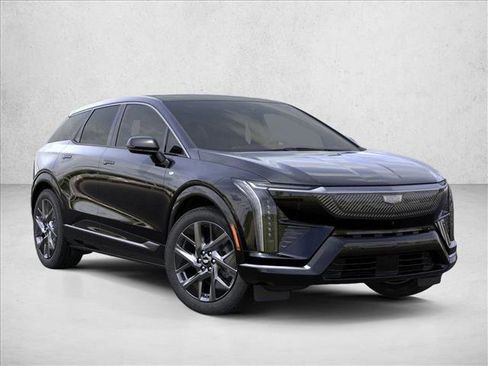 New 2026 Cadillac Optiq Luxury 1 image 7
