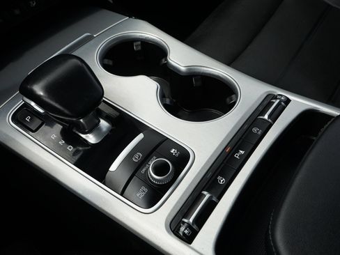 Used 2018 Kia Stinger GT2 AWD/4WD image 25