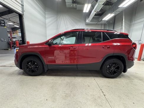 Used 2024 GMC Terrain AT4 w/ Tech Package AWD/4WD image 5