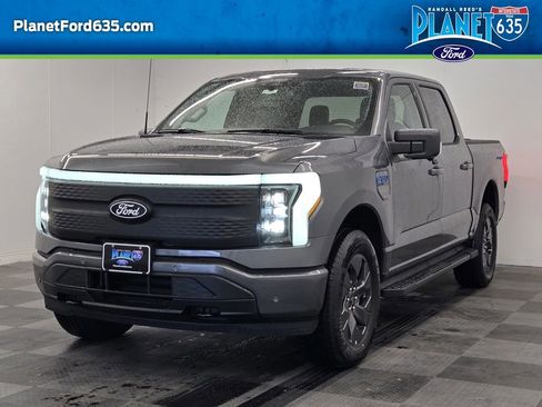 New 2025 Ford F150 Lightning Flash AWD/4WD image 4