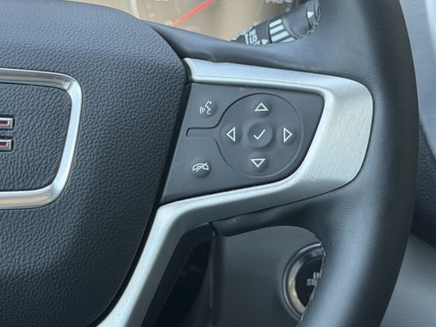 Used 2023 GMC Terrain SLT FWD image 32