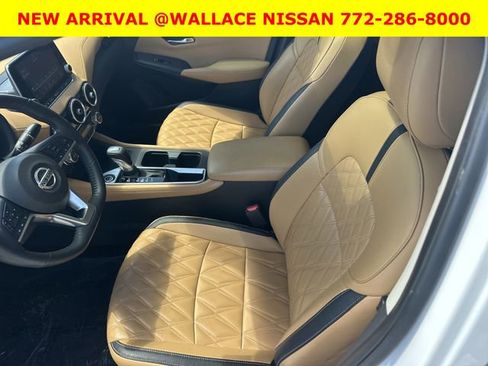 Used 2023 Nissan Sentra SV w/ SV Premium Package image 17