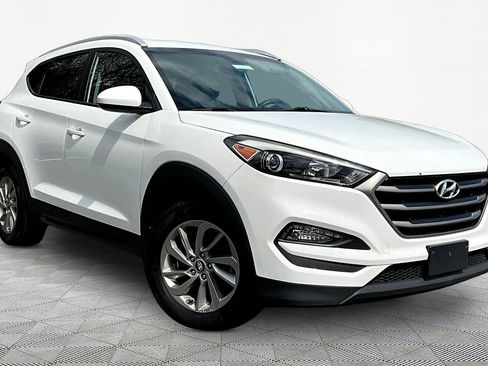 Used 2016 Hyundai Tucson SE w/ Option Group 02 image 3