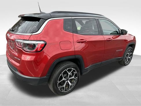 Used 2026 Jeep Compass Limited image 5