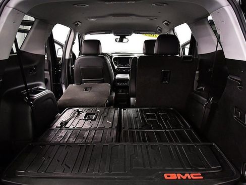 Used 2023 GMC Acadia SLT w/ Technology Package image 33