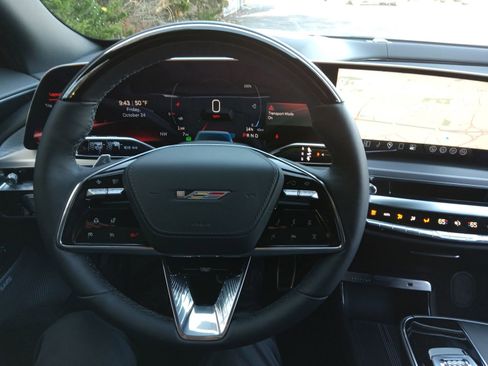 New 2026 Cadillac Lyriq V image 13