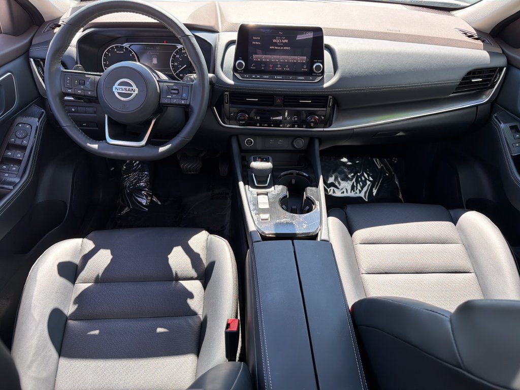 Used 2021 Nissan Rogue SV w/ Premium Package FWD image 15
