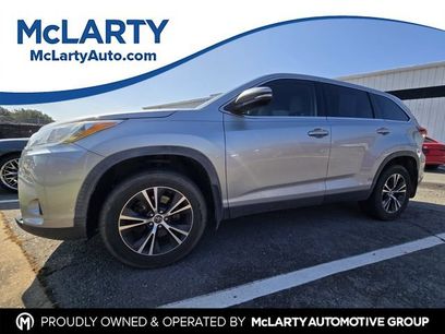 Used 2019 Toyota Highlander LE