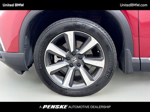 Used 2025 Honda Pilot Touring image 2