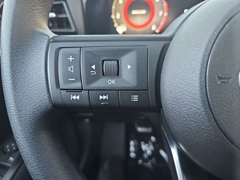 Used 2025 Nissan Kicks S image 11