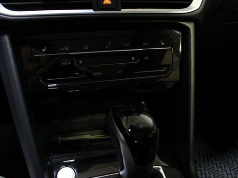 New 2026 Volkswagen Taos SE AWD/4WD image 12