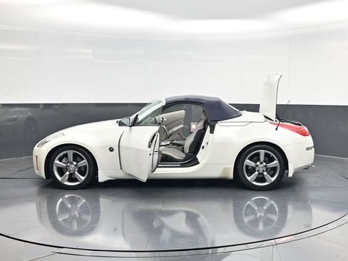 Used 2006 Nissan 350Z Touring image 48