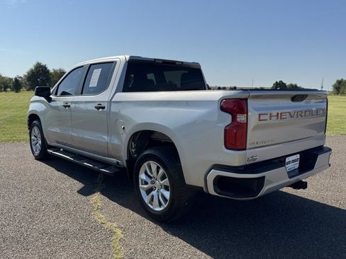 Used 2022 Chevrolet Silverado 1500 Custom image 4
