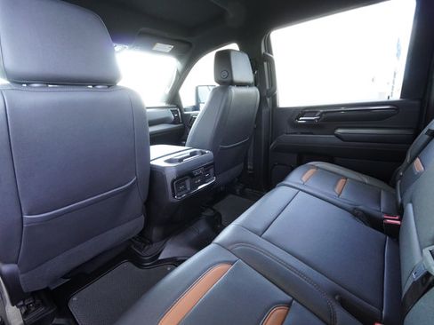 Used 2024 GMC Sierra 3500 AT4 AWD/4WD image 23