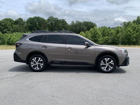 Used 2021 Subaru Outback Limited XT AWD/4WD image 8