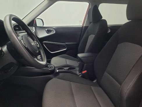 Used 2022 Kia Soul LX w/ Technology Package image 17