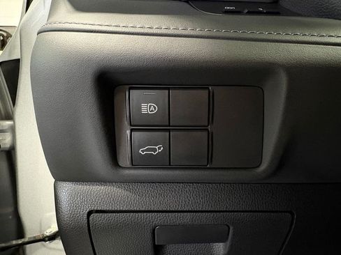 Used 2022 Toyota Highlander XLE image 20