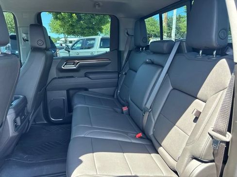 Used 2024 Chevrolet Silverado 1500 LT Trail Boss w/ Convenience Package II AWD/4WD image 34