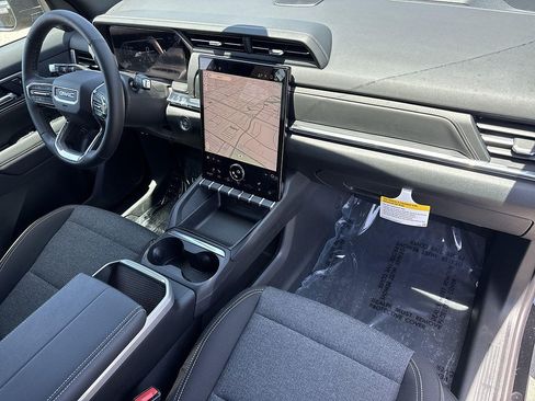 New 2026 GMC Terrain Elevation w/ Technology Package II FWD image 27