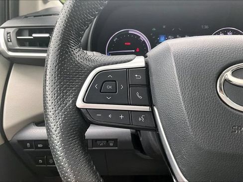 Used 2022 Toyota Sienna Limited AWD/4WD image 17