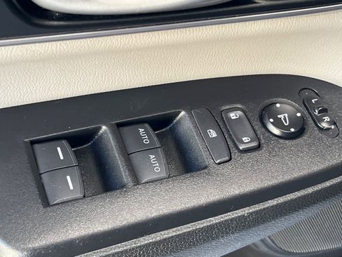 Used 2021 Honda CR-V EX-L image 13