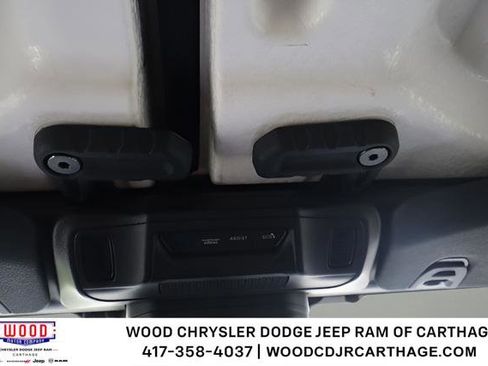 Used 2025 Jeep Wrangler Unlimited Rubicon AWD/4WD image 24
