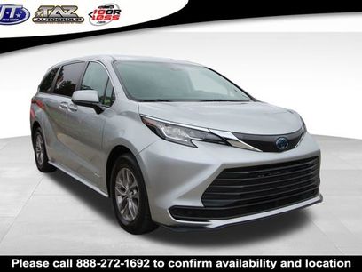 Used 2021 Toyota Sienna LE
