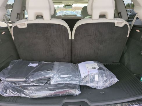 New 2026 Volvo XC90 T8 Ultra w/ Protection Package Premier AWD/4WD image 21