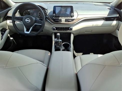 Used 2023 Nissan Altima 2.5 SV FWD image 21