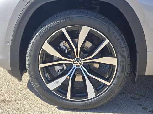 New 2026 Volkswagen Atlas Cross Sport SEL Premium R-Line AWD/4WD image 10