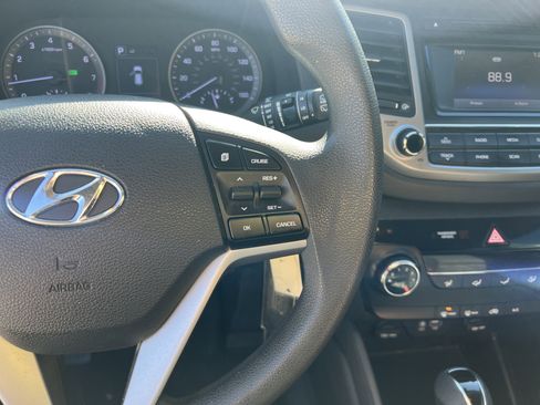 Used 2017 Hyundai Tucson SE image 19