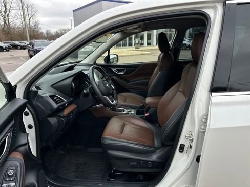 Used 2022 Subaru Forester Touring w/ Popular Package #2 image 9