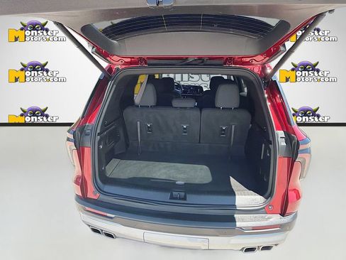 Used 2024 Chevrolet Traverse Z71 w/ LPO, Floor Liner Package AWD/4WD image 29