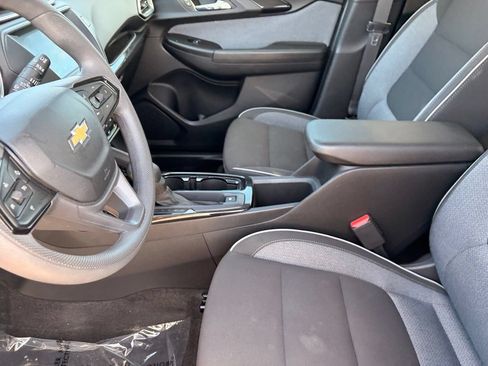 Used 2023 Chevrolet TrailBlazer LT FWD image 17