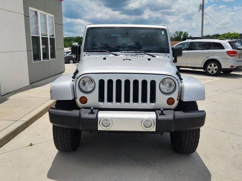 Used 2012 Jeep Wrangler Sahara w/ Dual Top Group AWD/4WD image 9