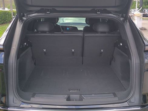 Used 2024 Cadillac Lyriq Luxury image 13